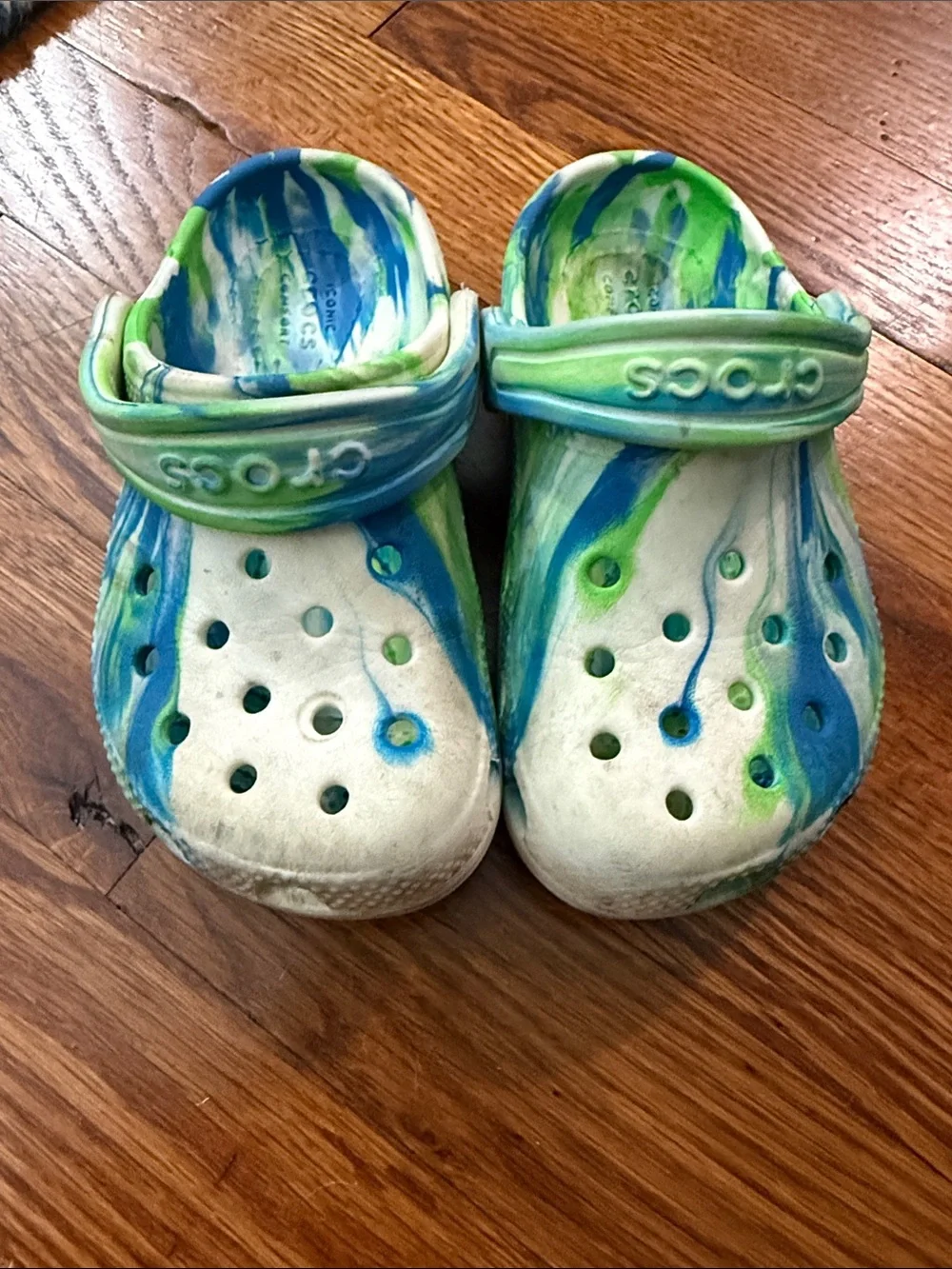 CROCS Kids Tie-Dye Blue & Green Slip-On Clogs